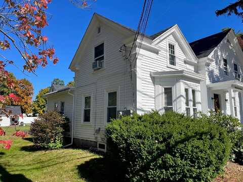 83 Main Street, Exeter, NH 03833