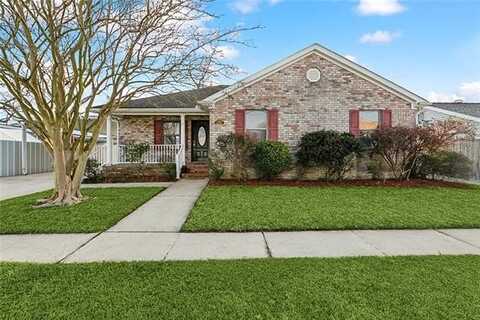 2305 PECAN Drive, Chalmette, LA 70043