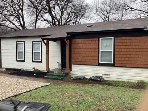 2301 Garrison, Fort Worth, TX 76105