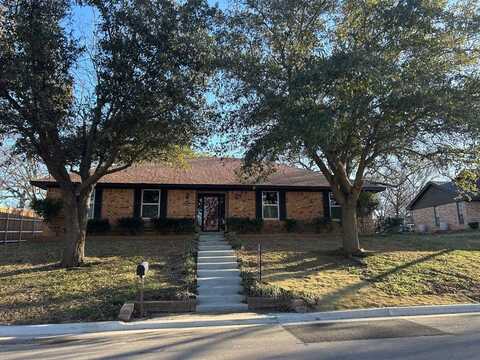 1304 Angelina Bend Drive, Denton, TX 76205