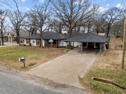 2608 Royal Lane, Granbury, TX 76049