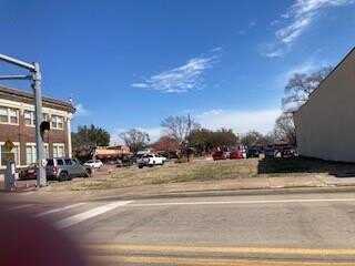 106 HISTORIC TOWN Square, Lancaster, TX 75146