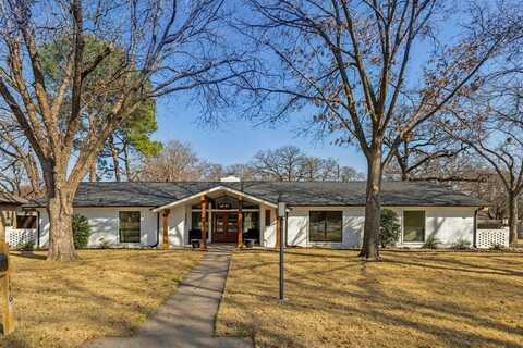 146 Manor Way Street, Grapevine, TX 76051