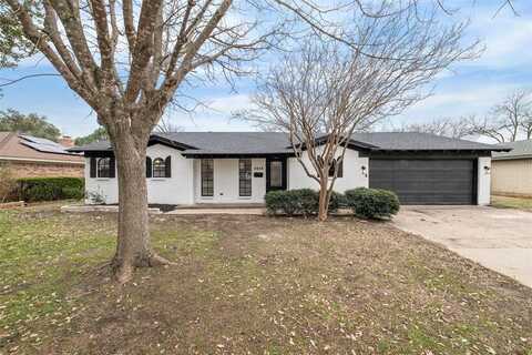 3215 Glenmont Drive, Fort Worth, TX 76133
