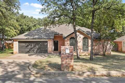 413 Meadowcrest Drive, Azle, TX 76020