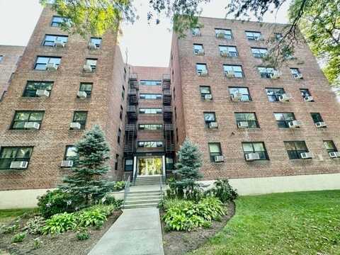 211-02 75th Ave, OAKLAND GARDENS, NY 11364