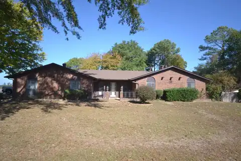 1320 East University, Magnolia, AR 71753