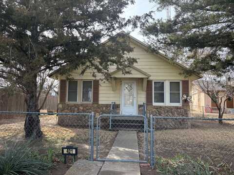 421 Main St., Hardesty, OK 73944