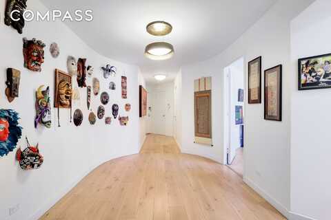 330 East 38th Street, New York, NY 10016