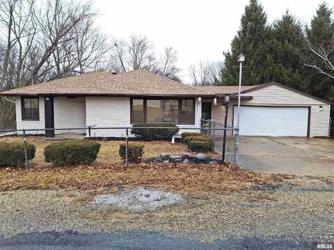 300 E 4TH Street, Saint David, IL 61563