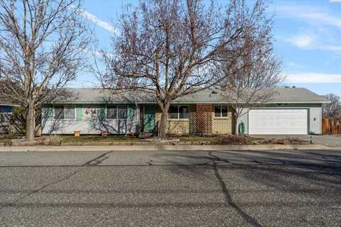 4026 Ironton Dr., West Richland, WA 99353