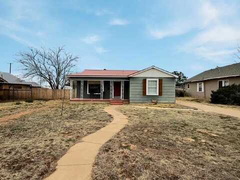 616 E 17th St, Colorado City, TX 79512