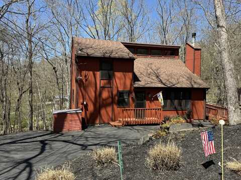 345 Canterbury Road, Bushkill, PA 18324