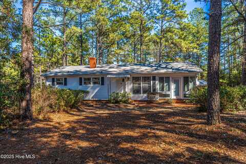 1395 Central Drive, Southern Pines, NC 28387