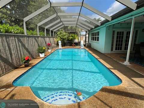 2400 NW 82nd Ave, Pembroke Pines, FL 33024