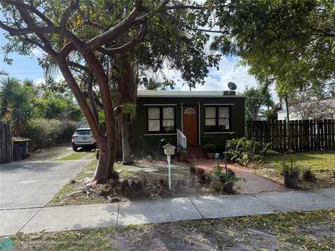 31 SW 15th St, Dania Beach, FL 33004