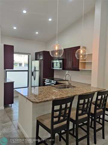2700 S Oakland Forest Dr unit 603, Oakland Park, FL 33309