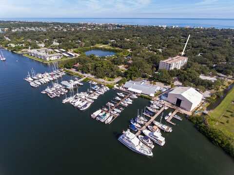 275 Date Palm Road, Vero Beach, FL 32963