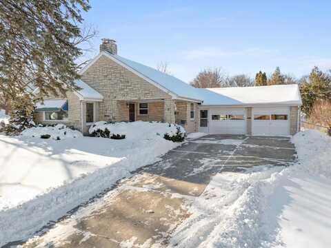 1508 S RIDGE Road, GREEN BAY, WI 54304