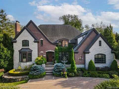 816 PALMS Road, Bloomfield Hills, MI 48304