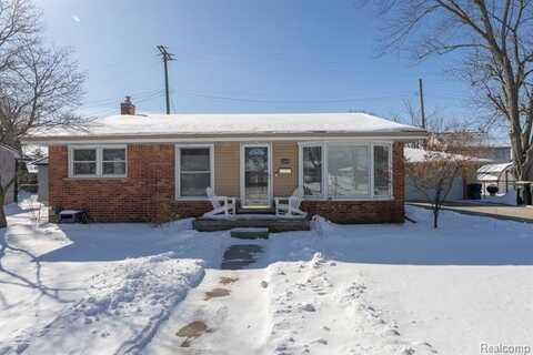 21600 LAKESHIRE Street, Saint Clair Shores, MI 48081