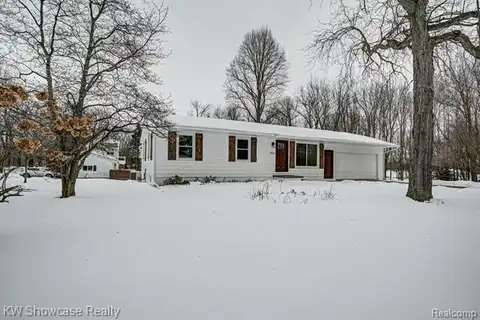 2832 GRAMER Road, Webberville, MI 48892