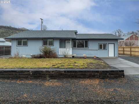 624 STAATS AVE, Maupin, OR 97037