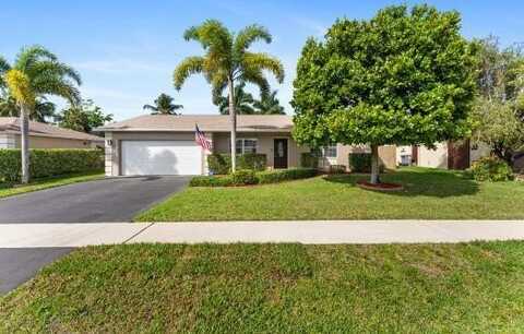 19613 Delaware Circle, Boca Raton, FL 33434