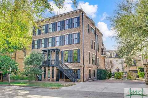 407 E McDonough Street, Savannah, GA 31401