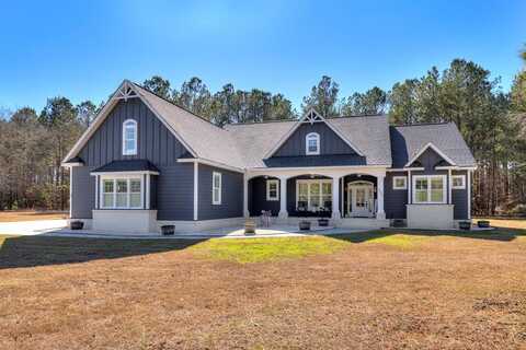 153 Woodlake Dr., Manning, SC 29102