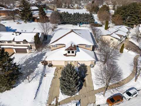 2 Cherbourg Court, Madison, WI 53711