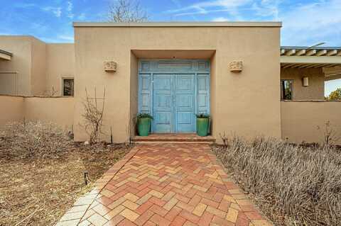 18 Vallecito Road, Santa Fe, NM 87506