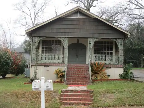 207 Jackson Avenue, Mccomb, MS 39648