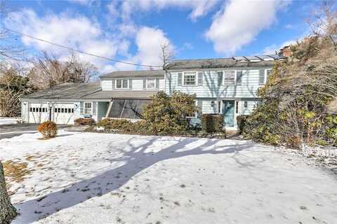 6 Governor Bradford Drive, Barrington, RI 02806