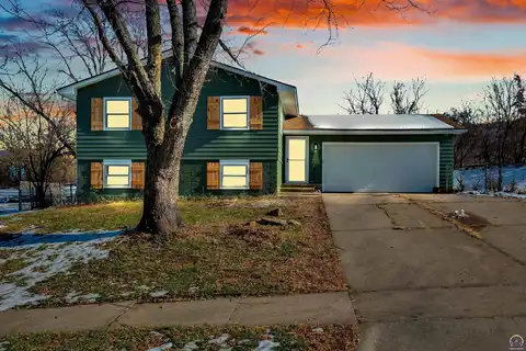 3128 SW Prairie RD, Topeka, KS 66614