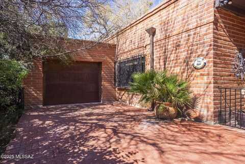 39 Via Campestre, Tubac, AZ 85646