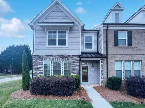 5810 Crestlawn Court, Pfafftown, NC 27040