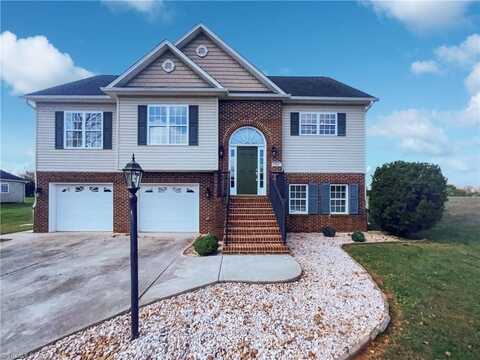 166 Oakshire Court, Mocksville, NC 27028