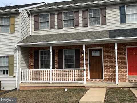 13 FOXFIELD LANE, ELIZABETHTOWN, PA 17022