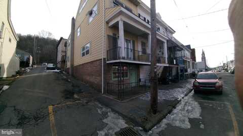 438 E MAHANOY STREET, MAHANOY CITY, PA 17948