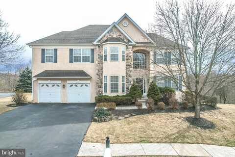 8011 WOODGATE CIRCLE, COLLEGEVILLE, PA 19426