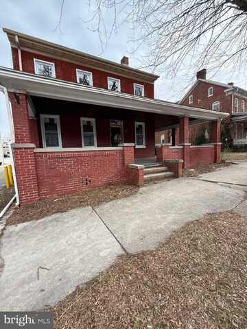 631 BROADWAY, HANOVER, PA 17331