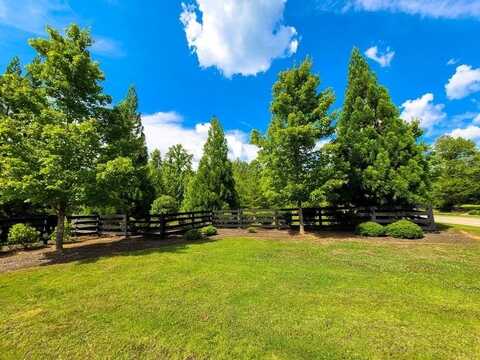 300 Caney View Drive, Harriman, TN 37748