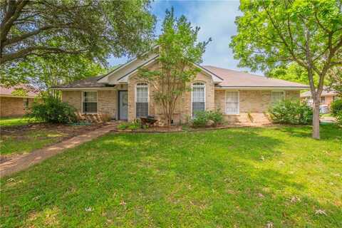 205 Bonham Drive, Hewitt, TX 76643