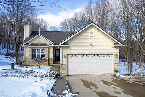 841 Royal Cir, Howard, OH 43028