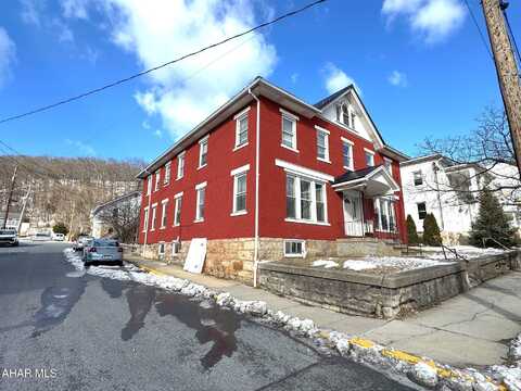 100 N Spring Street, Everett, PA 15537