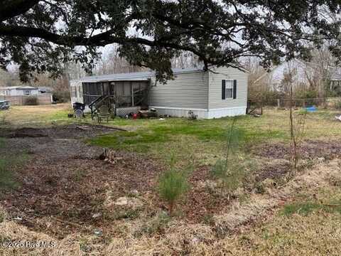 1001 Lake Shore Drive, Navassa, NC 28451