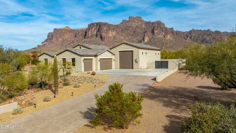 605 N STAR Court, Apache Junction, AZ 85119