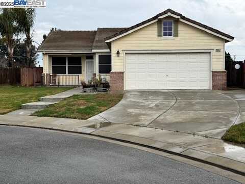 2937 Gambler Hill Ct, Riverbank, CA 95367