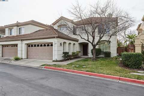 914 Vista Pointe Dr, San Ramon, CA 94582